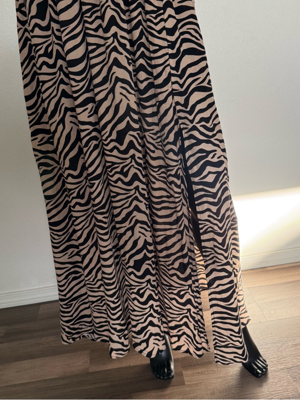 Sleeveless Zebra-Print Maxi Dress in Beige and Black - Picture 3 of 16